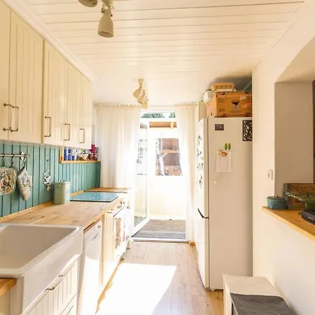 Semesterbostad Cosy Countryside House, Near Prague *